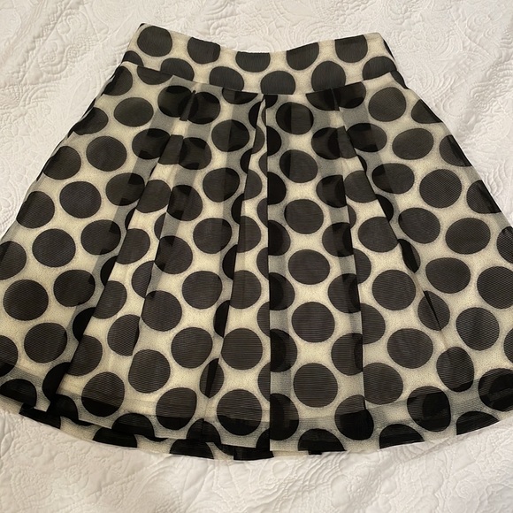 Black and cream polka dot Fit and Flare skirt, size Small - Picture 6 of 6